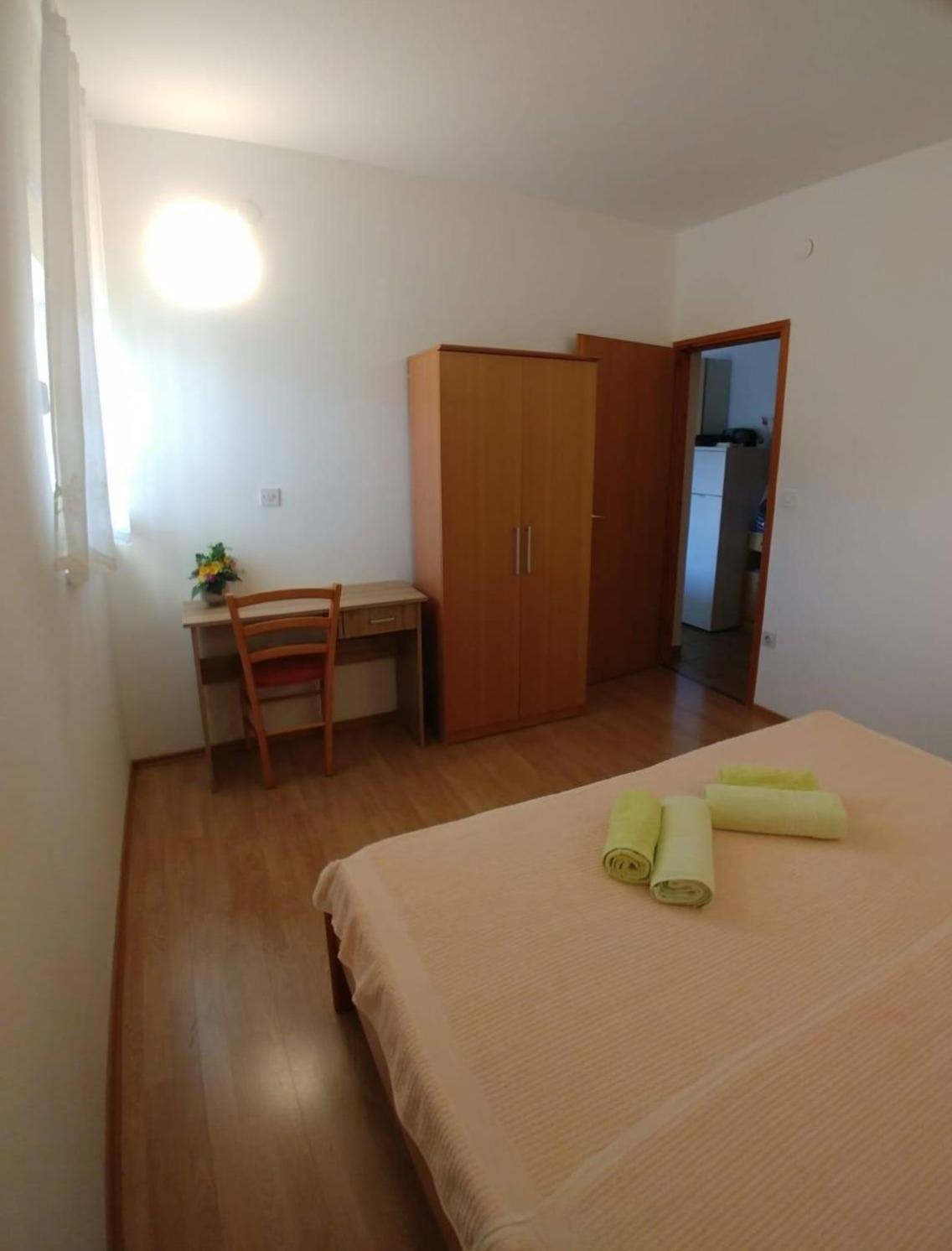 Apartments With A Parking Space Kornic, Krk - 5306 Номер фото